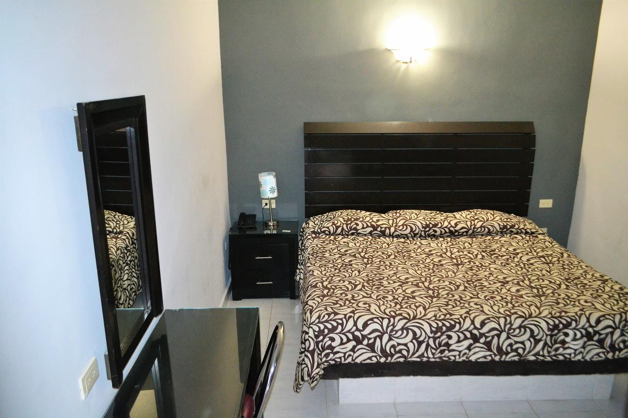 Hotel Laguna Inn Torreón Buitenkant foto